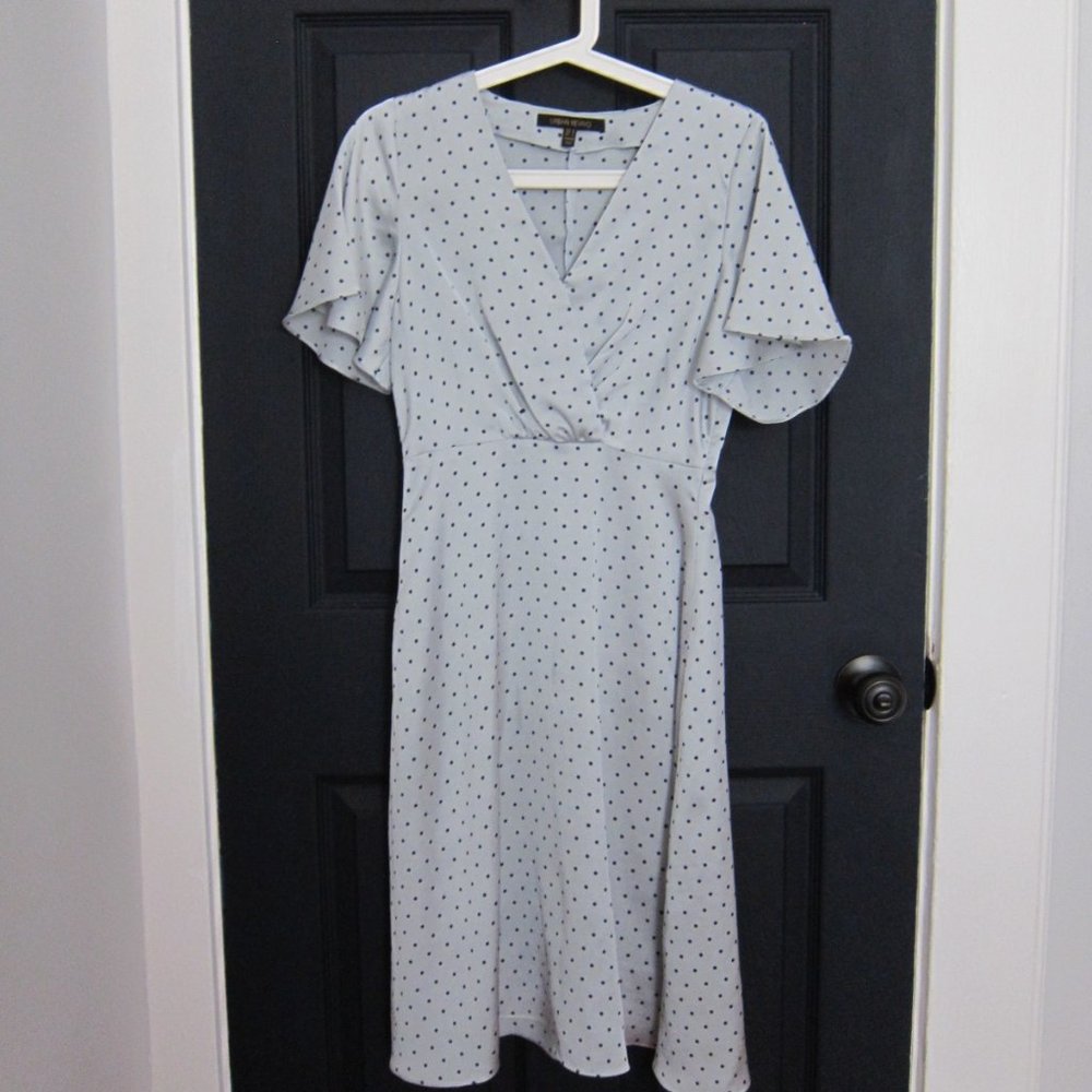 Urban Revivo V Neck Green Polka Dot Dress S US4 New